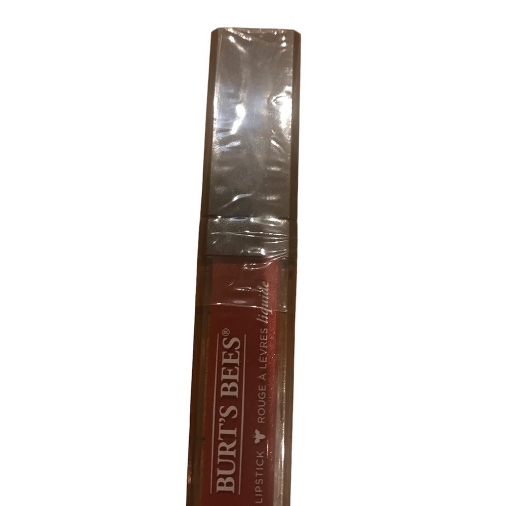 Burt”s bees lipstick nwot​​​​​​​​​​​​